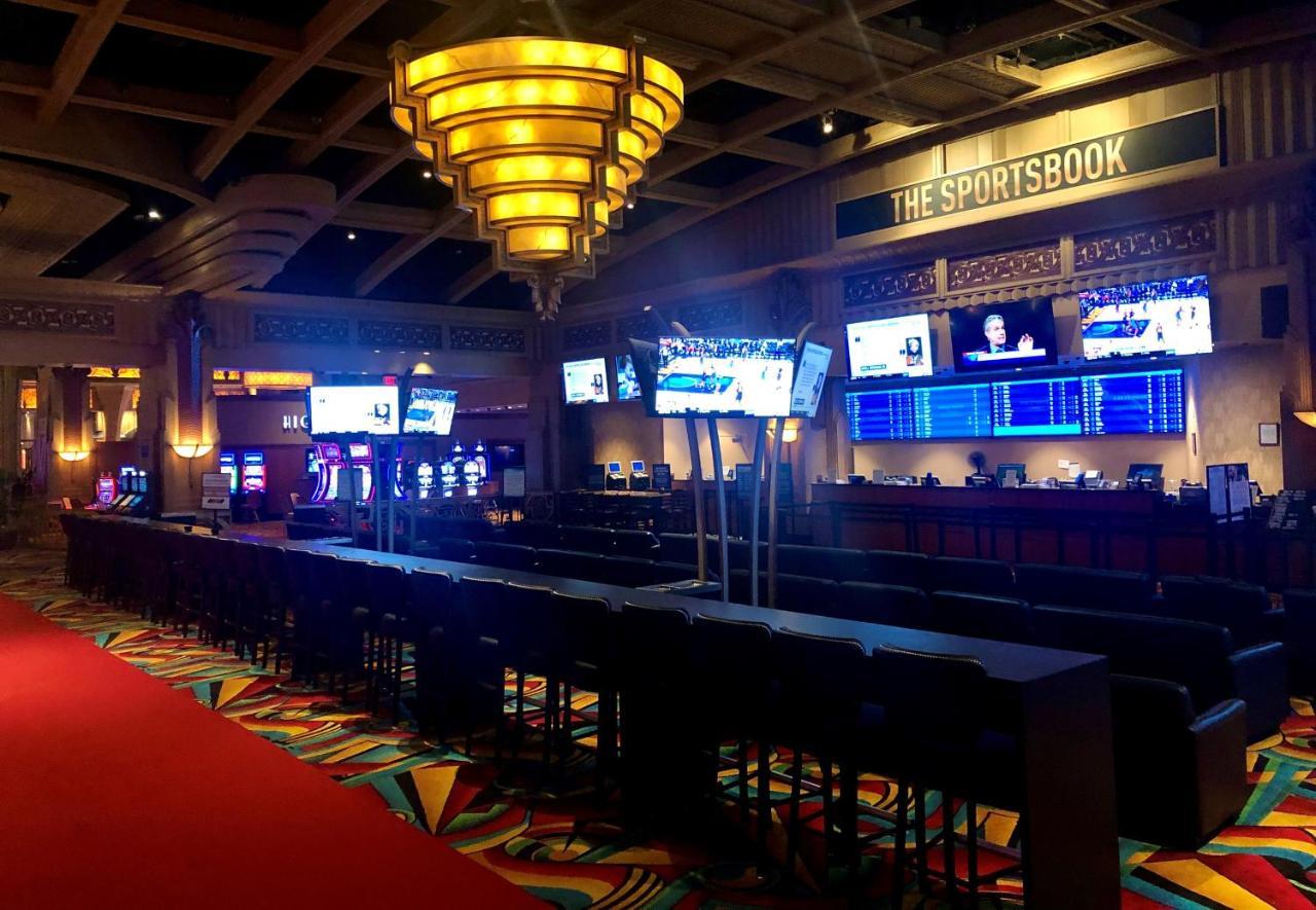 The Inn At Charles Town / Hollywood Casino Zewnętrze zdjęcie